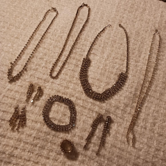 VINTAGE | STRAWBRIDGE & CLOTHIER Jewelry Lot - Picture 11 of 16